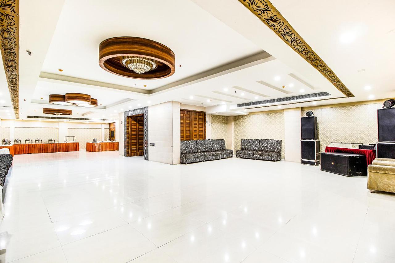 Fabhotel Le Monarque Csandígarh Kültér fotó